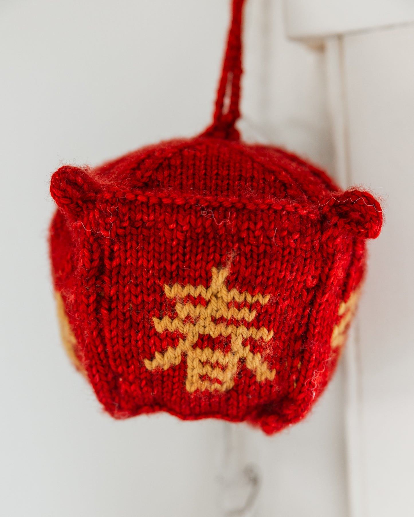 Lunar New Year lanterns pattern