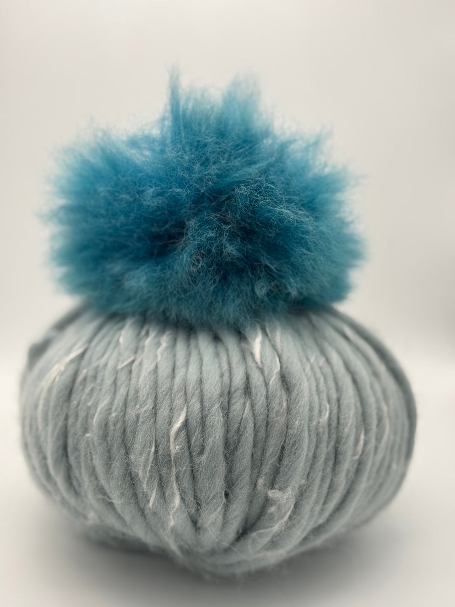 Elizabeth Beanie – Yarn + Pattern Kit