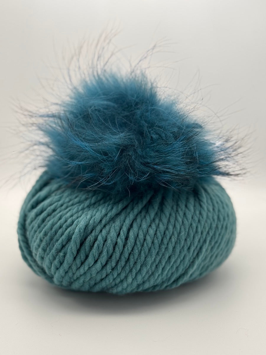 Elizabeth Beanie – Yarn + Pattern Kit