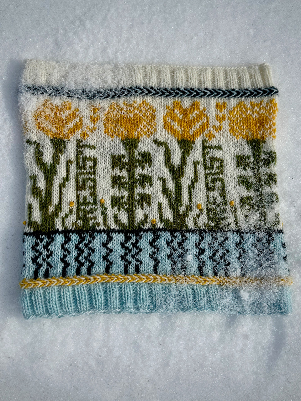 Resistance Garden Cowl Kit (fingering)